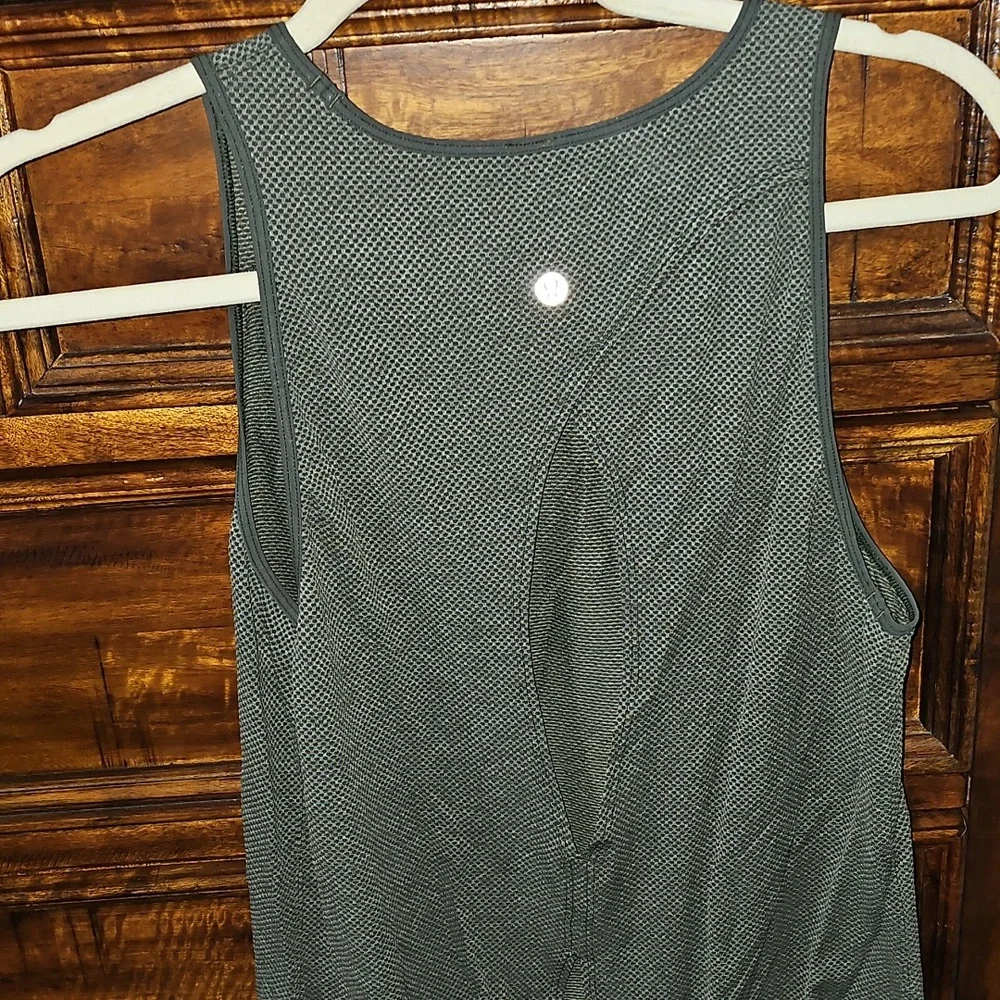 Lululemon Open Back Tank Top, Green! P2P Is 16